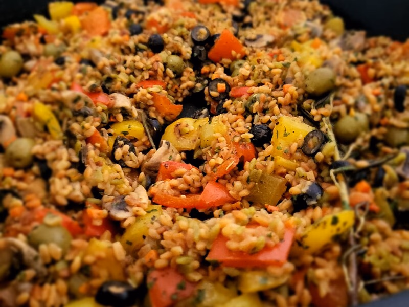 Moderne Fusionskueche kreativ kombiniert